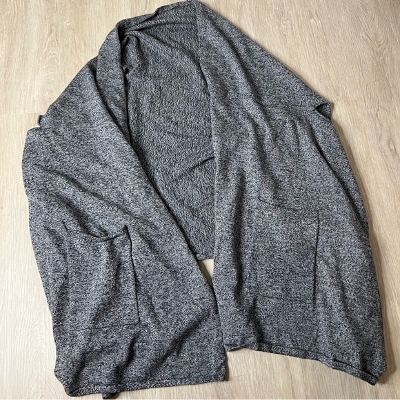 Lululemon Merino Wool One Size Angel Wing Live Freely Wrap - Picture 3 of 7